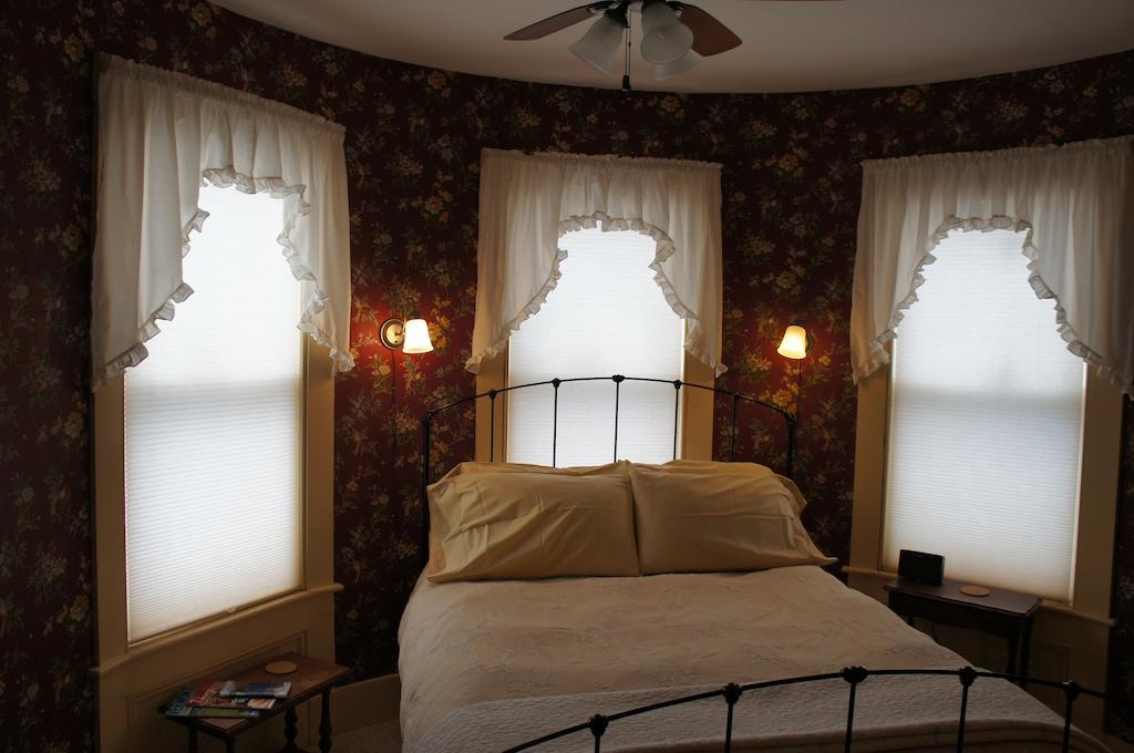 Maplecroft Bed & Breakfast Barre Номер фото