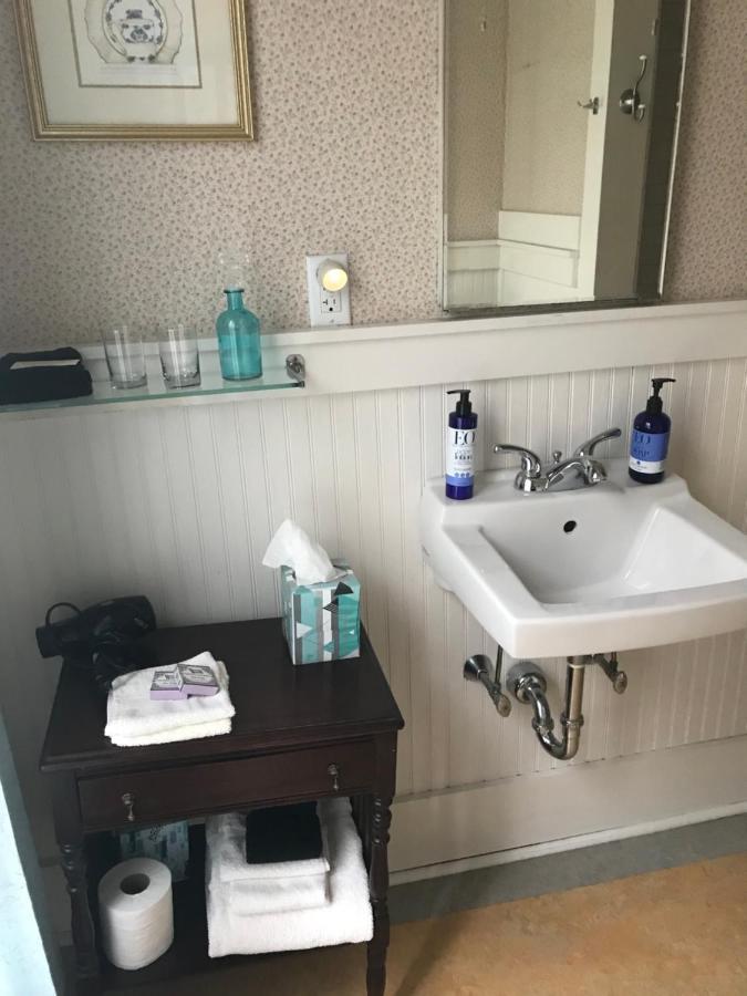 Maplecroft Bed & Breakfast Barre Экстерьер фото